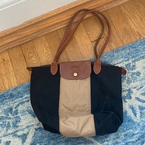 Longchamp Medium Le Pliage Nylon Shoulder Tote
BLACK AND TAN custom designed